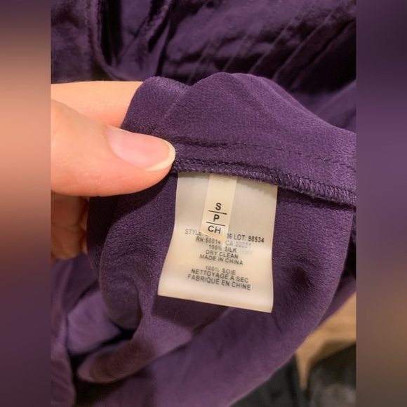 ELIE TAHARI 100% Silk Long Sleeve Bow Purple Ruffled Top Size Small - Picture 9 of 10